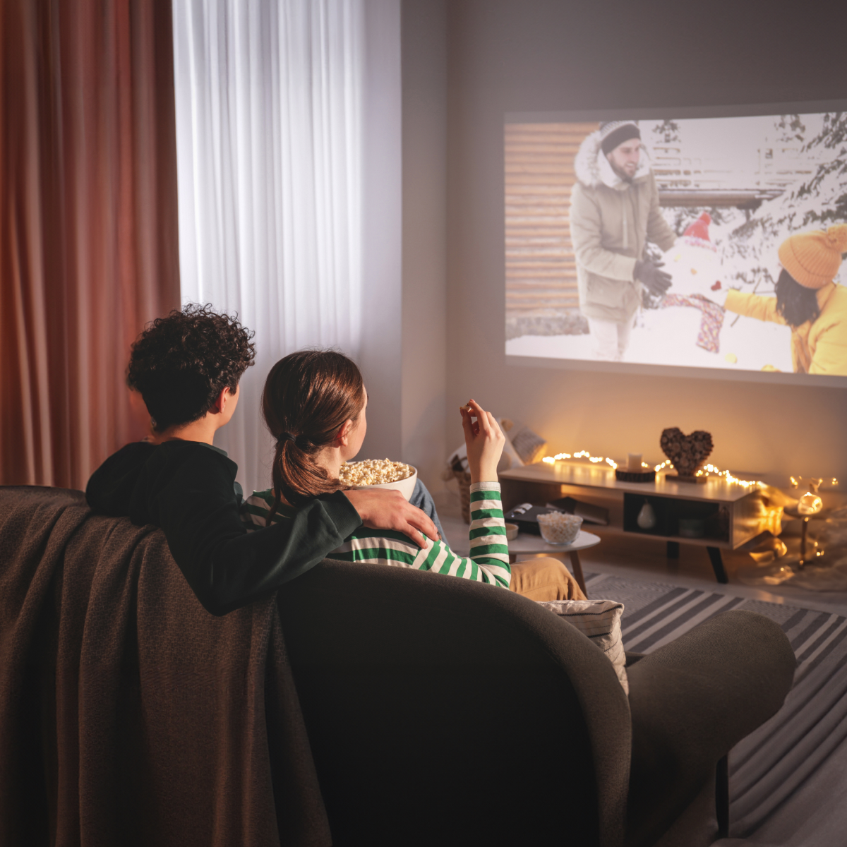 Noche de cine romántico con proyectores XGIMI: Una cita perfecta para San Valentín