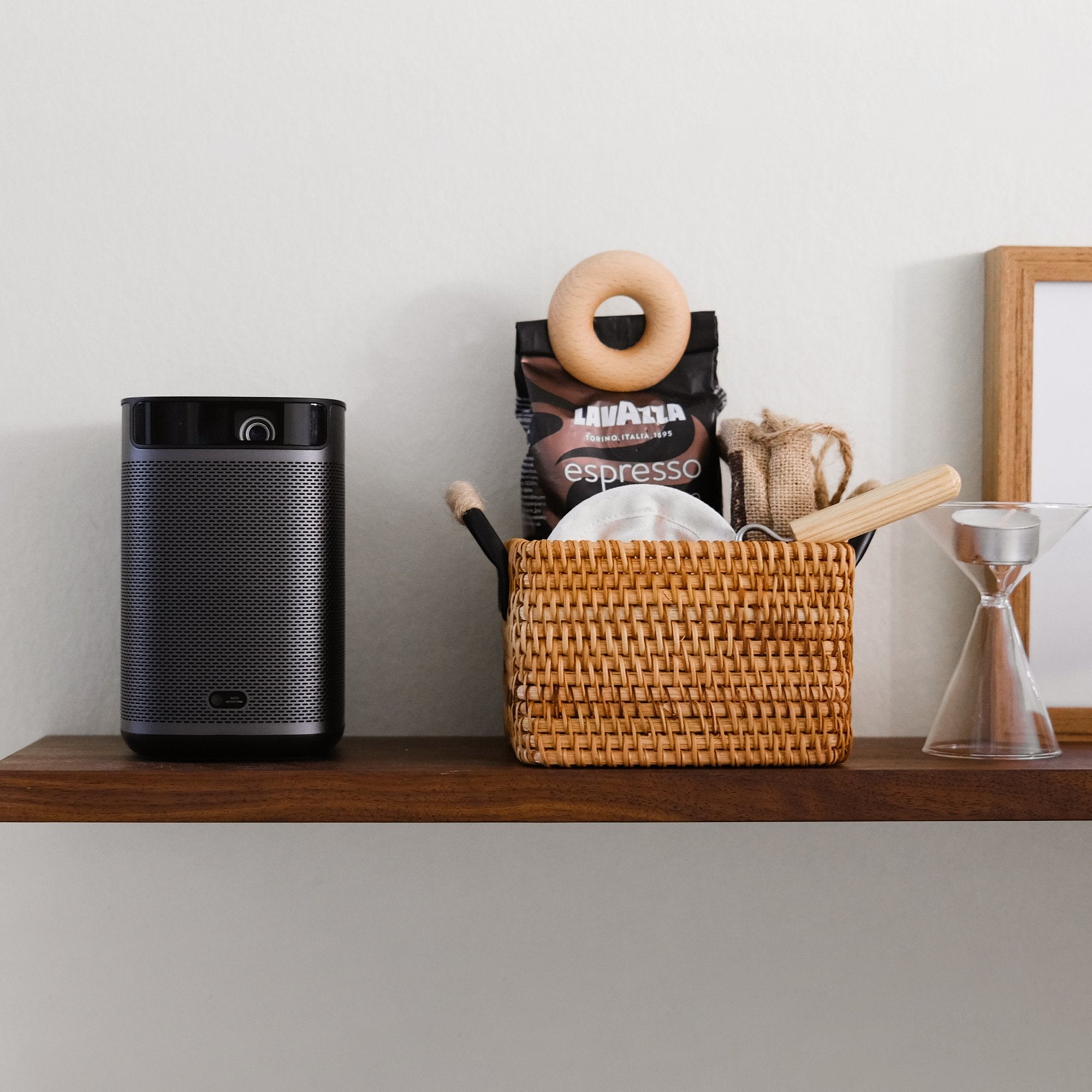 MoGo Pro+ - Miniproyector Full HD 1080p- Pequeño y potente